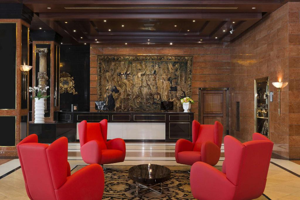 top luxury hotel in milan