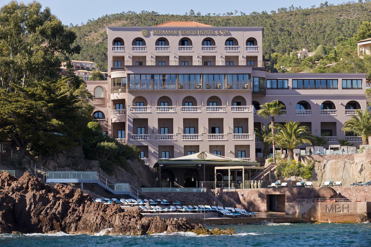 Top 10 Luxurious Hotels and Resorts in Cannes on the French Riviera ...