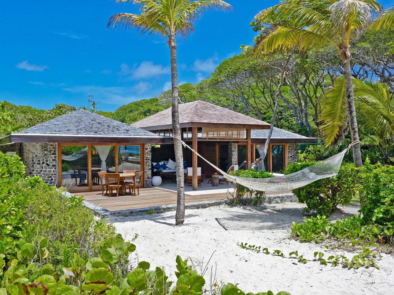 Top 10 Luxury Resorts & Hotels in St.Vincent and the Grenadines